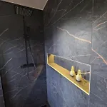 Tino - Jacuzzi Prive, Infrarouge & Vue *