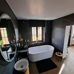 Tino - Jacuzzi Prive, Infrarouge & Vue *