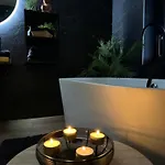 Tino - Jacuzzi Prive, Infrarouge & Vue Apartament *