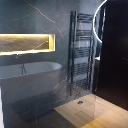 아파트 Tino - Jacuzzi Prive, Infrarouge & Vue *