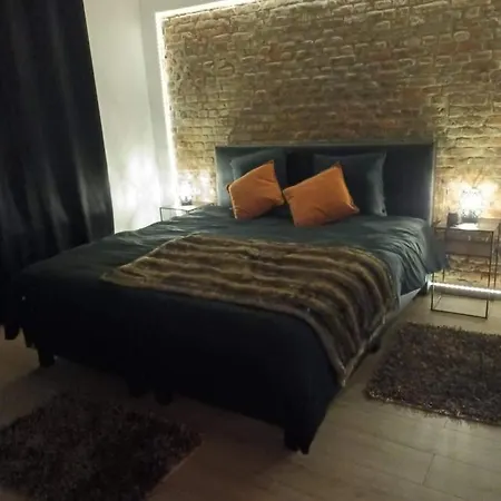 Tino - Jacuzzi Prive, Infrarouge & Vue