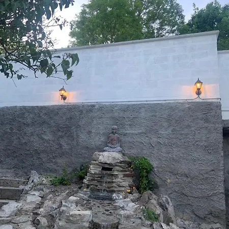 Tino - Jacuzzi Prive, Infrarouge & Vue