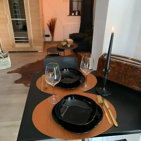 Tino - Jacuzzi Prive, Infrarouge & Vue