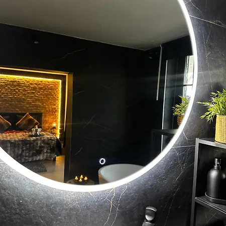 Tino - Jacuzzi Prive, Infrarouge & Vue וורבירס